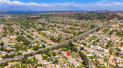 View/Area - 11134 Traditions Ct, Riverside, CA 92503 photo 4 of 7