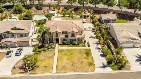 View/Area - 11134 Traditions Ct, Riverside, CA 92503 photo 2 of 7