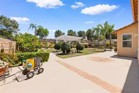 Exterior - 11134 Traditions Ct, Riverside, CA 92503 photo 5 of 24