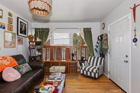 Living - 112 W Grandview Dr, Barstow, CA 92311 photo 1 of 4