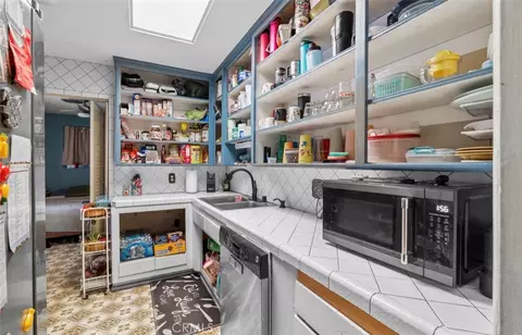 Kitchen - 736 Belinda Ave, Barstow, CA 92311 photo 1 of 2