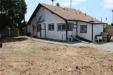 Exterior - 8296 Cypress, Fontana, CA 92335 photo 5 of 10