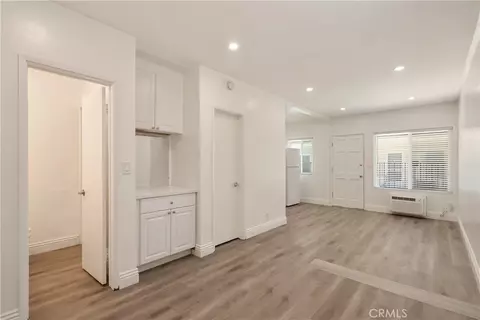 Living - 618 W Route 66, Glendora, CA 91740 photo 2 of 3