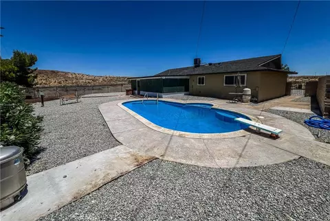 Exterior - 36370 Fern, Barstow, CA 92311 photo 6 of 12