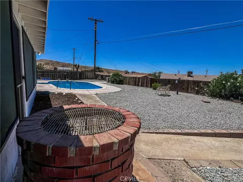 Exterior - 36370 Fern, Barstow, CA 92311 photo 5 of 12