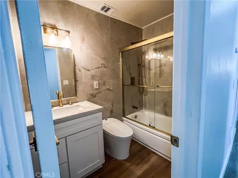 Bath - 36370 Fern, Barstow, CA 92311 photo 1 of 4