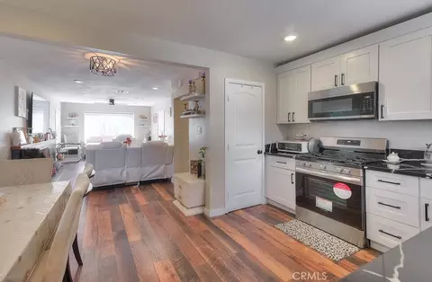 Entry Way - 2803 Ladera Rd, San Bernardino, CA 92405 photo 2 of 4