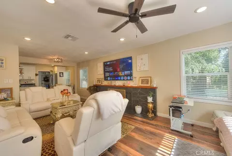 Living - 2803 Ladera Rd, San Bernardino, CA 92405 photo 4 of 5