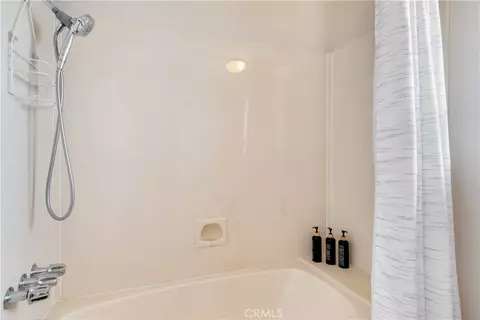 Bath - 2429 Cliff Rd, Upland, CA 91784 photo 5 of 6