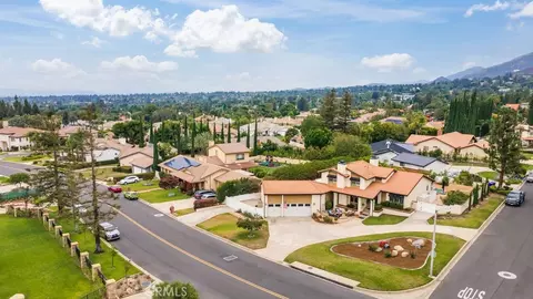 View/Area - 2429 Cliff Rd, Upland, CA 91784 photo 4 of 7