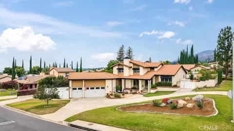 View/Area - 2429 Cliff Rd, Upland, CA 91784 photo 1 of 7