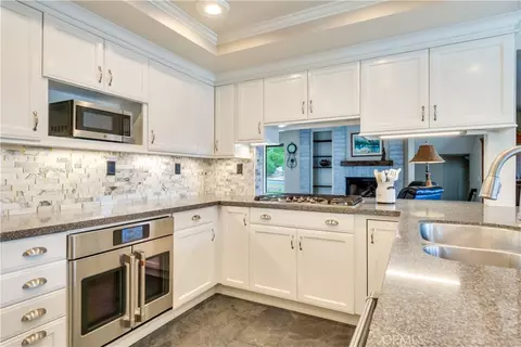 Kitchen - 2429 Cliff Rd, Upland, CA 91784 photo 3 of 3