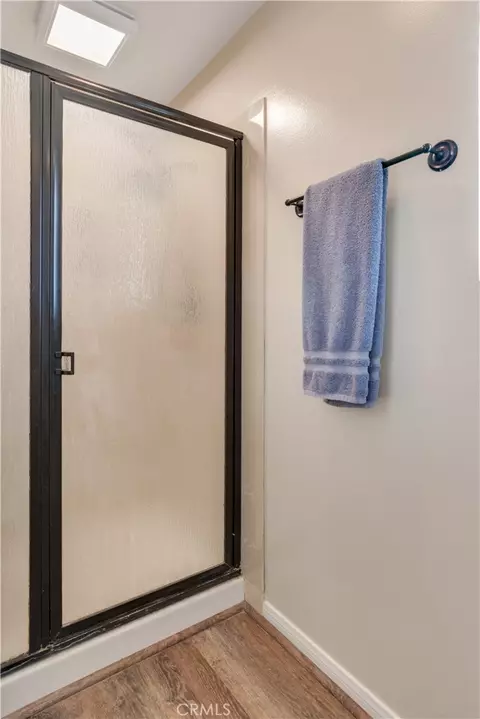 Bath - 2429 Cliff Rd, Upland, CA 91784 photo 3 of 6