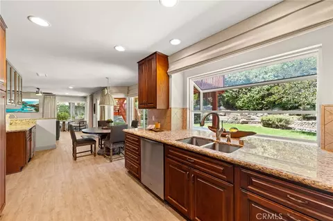 Kitchen - 5717 Shire Ct, Rancho Cucamonga, CA 91701 photo 3 of 6