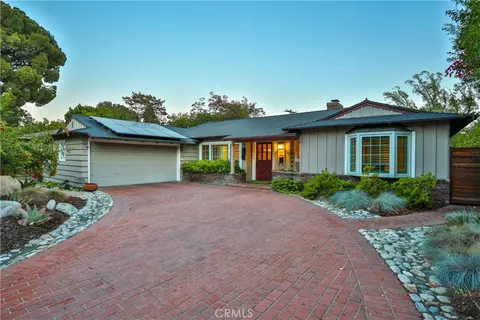 666 W 9th St, Claremont, CA 91711