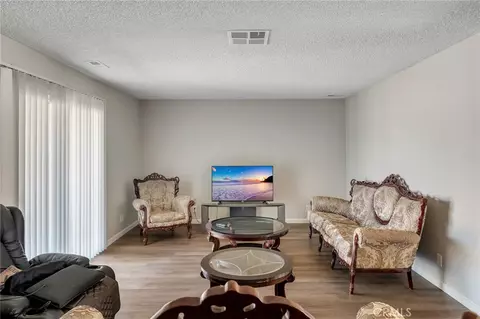 15420 Apache, Apple Valley, CA 92307 photo 3