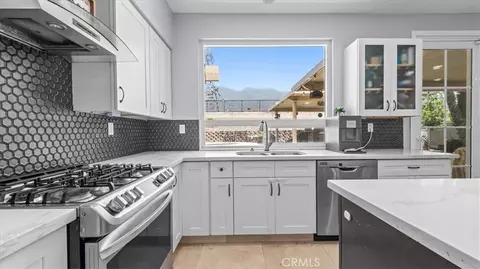 Kitchen - 14062 Crestline Pl, Rancho Cucamonga, CA 91739 photo 2 of 4