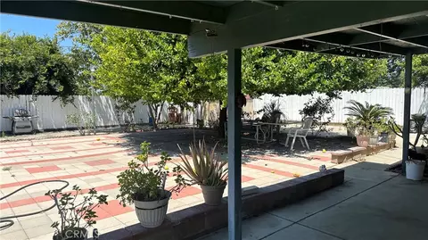 Exterior - 1424 Lynwood Way, Highland, CA 92346 photo 5 of 10