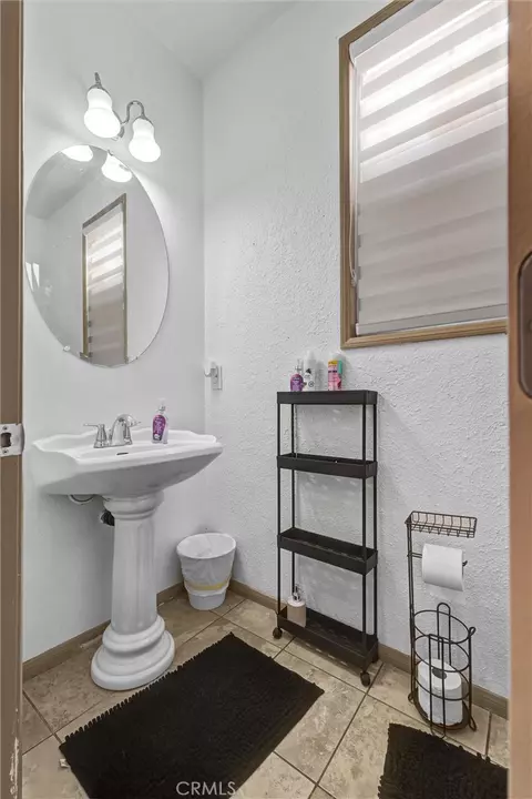 Bath - 1888 Brockstone, Perris, CA 92571 photo 1 of 2