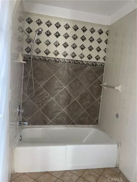 Bath - 26380 Erwin Ct, Hemet, CA 92544 photo 2 of 3