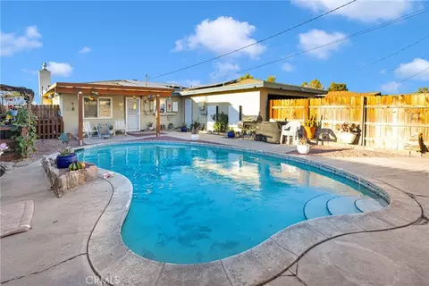 Exterior - 108 W Desert View Dr, Barstow, CA 92311 photo 5 of 9