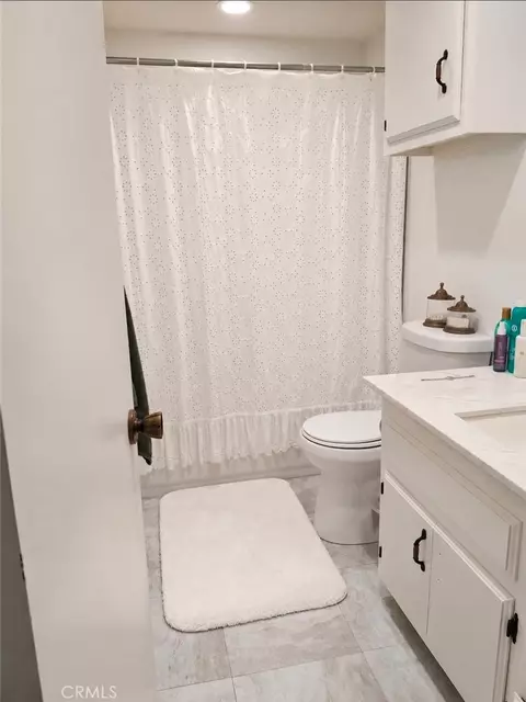 Bath - 328 Grenfall, Big Bear City, CA 92314 photo 2 of 2