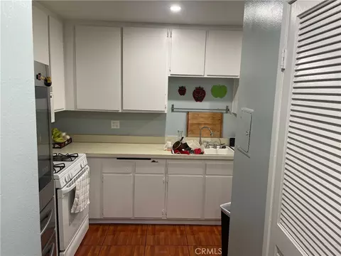 Kitchen - 9386 Mesa Verde Dr #B, Montclair, CA 91763 photo 2 of 2