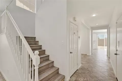 Entry Way - 13957 Katelyn St, Hesperia, CA 92345 photo 3 of 6