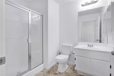 Bath - 13957 Katelyn St, Hesperia, CA 92345 photo 1 of 5
