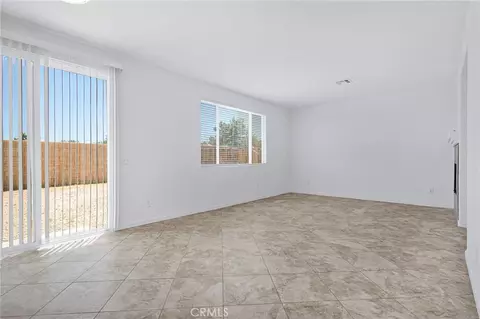 Living - 13957 Katelyn St, Hesperia, CA 92345 photo 6 of 11
