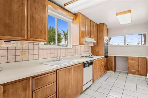 Kitchen - 124 N N Pne, Rialto, CA 92376 photo 2 of 5