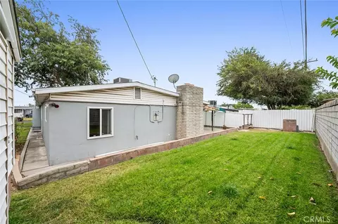 Exterior - 124 N N Pne, Rialto, CA 92376 photo 9 of 11