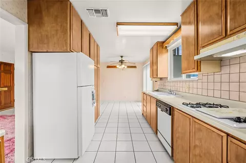 Kitchen - 124 N N Pne, Rialto, CA 92376 photo 5 of 5