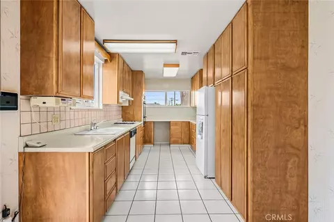 Kitchen - 124 N N Pne, Rialto, CA 92376 photo 1 of 5