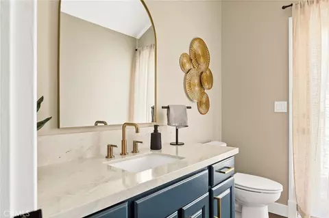 Bath - 1213 Montreal Dr, Lake Arrowhead, CA 92352 photo 1 of 6