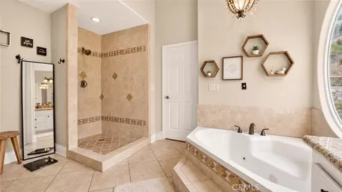 Bath - 3243 Yardley, Simi Valley, CA 93063 photo 5 of 5