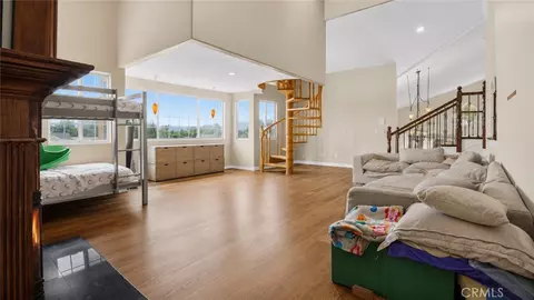 Living - 3243 Yardley, Simi Valley, CA 93063 photo 4 of 4