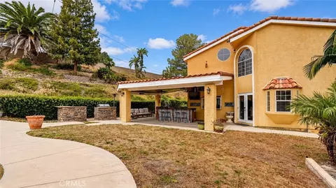 Exterior - 3243 Yardley, Simi Valley, CA 93063 photo 11 of 18
