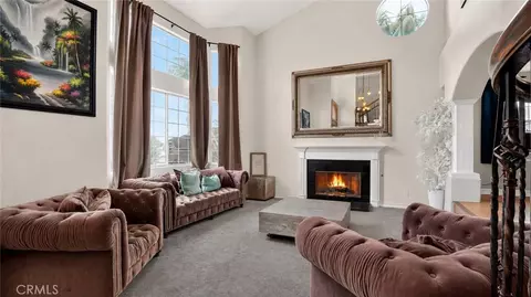 Living - 3243 Yardley, Simi Valley, CA 93063 photo 1 of 4