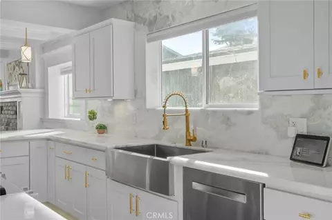 Kitchen - 1015 Summit, Crestline, CA 92325 photo 5 of 7