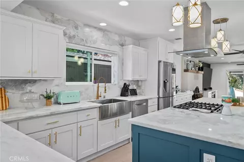 Kitchen - 1015 Summit, Crestline, CA 92325 photo 2 of 7