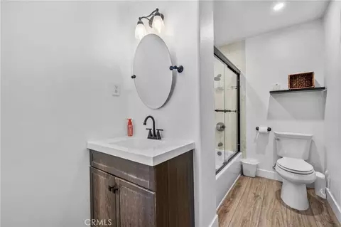 Bath - 1015 Summit, Crestline, CA 92325 photo 1 of 5