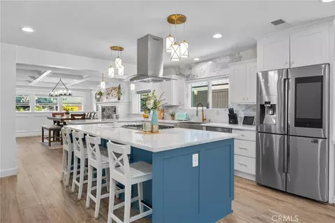 Kitchen - 1015 Summit, Crestline, CA 92325 photo 6 of 7