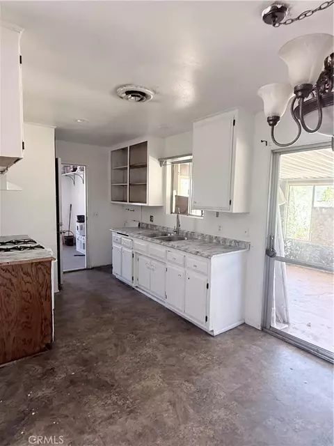 40210 Frances, Hemet, CA 92543 photo 4