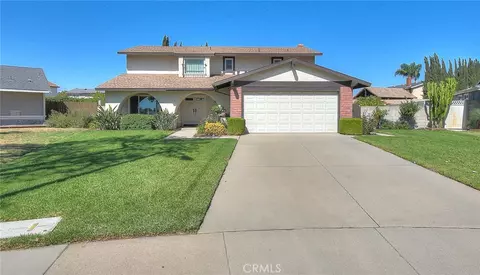 13425 Mistletoe, Chino, CA 91710 photo 2