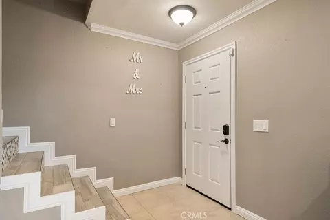 Entry Way - 555 D, Upland, CA 91786 photo 1 of 2