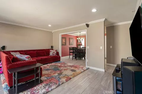 Living - 555 D, Upland, CA 91786 photo 1 of 2