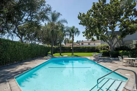 Exterior - 555 D, Upland, CA 91786 photo 6 of 9