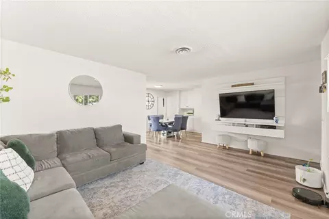 385 E Stetson, Hemet, CA 92543 photo 8
