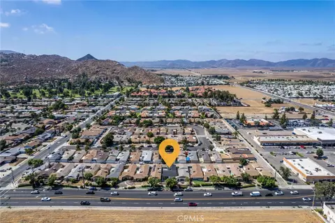 385 E Stetson, Hemet, CA 92543 photo 32